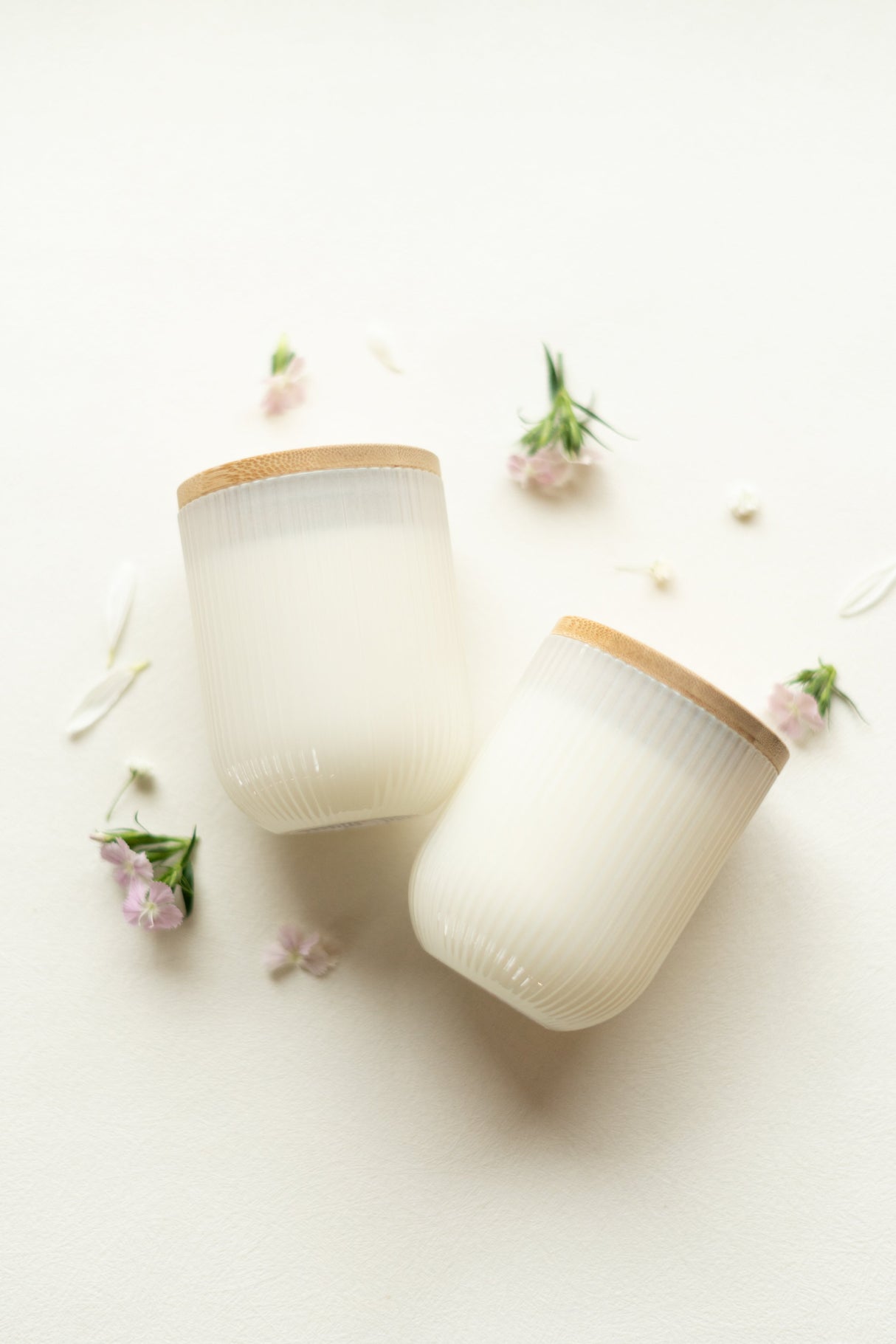 Magnolia candle